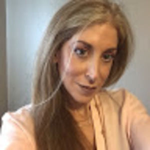 Meet your Posher, Andrea